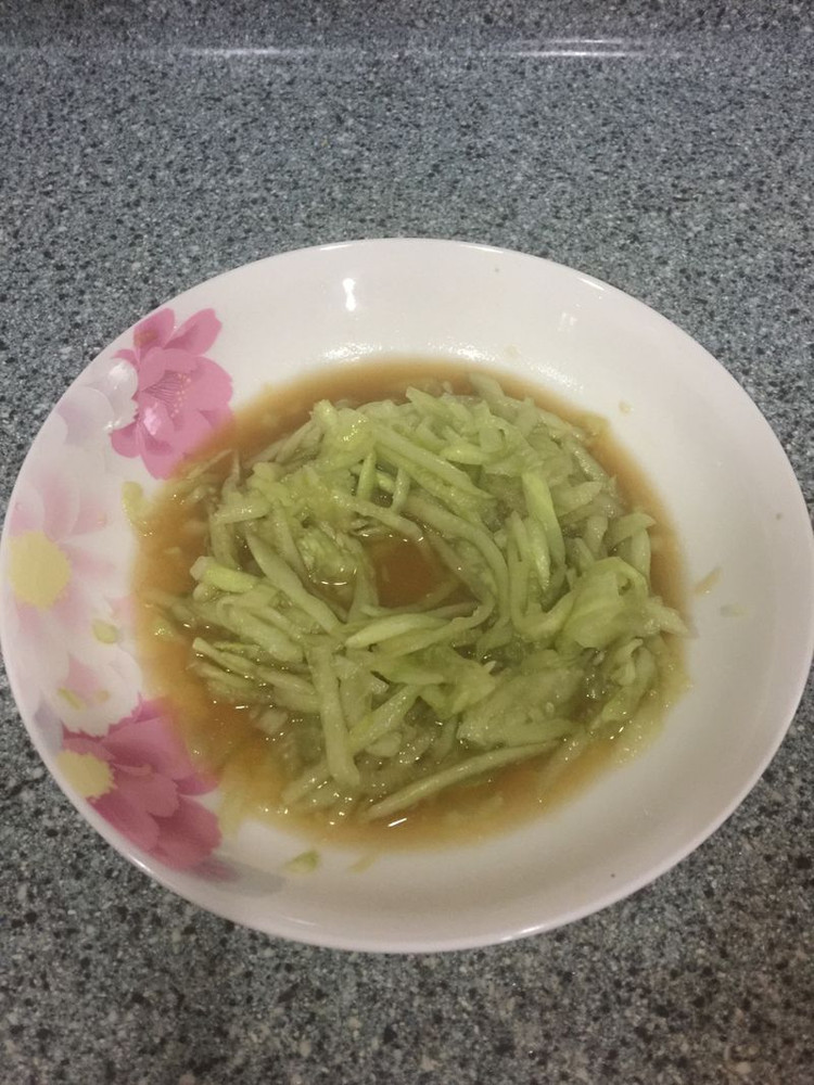 醋拌黄瓜丝的做法