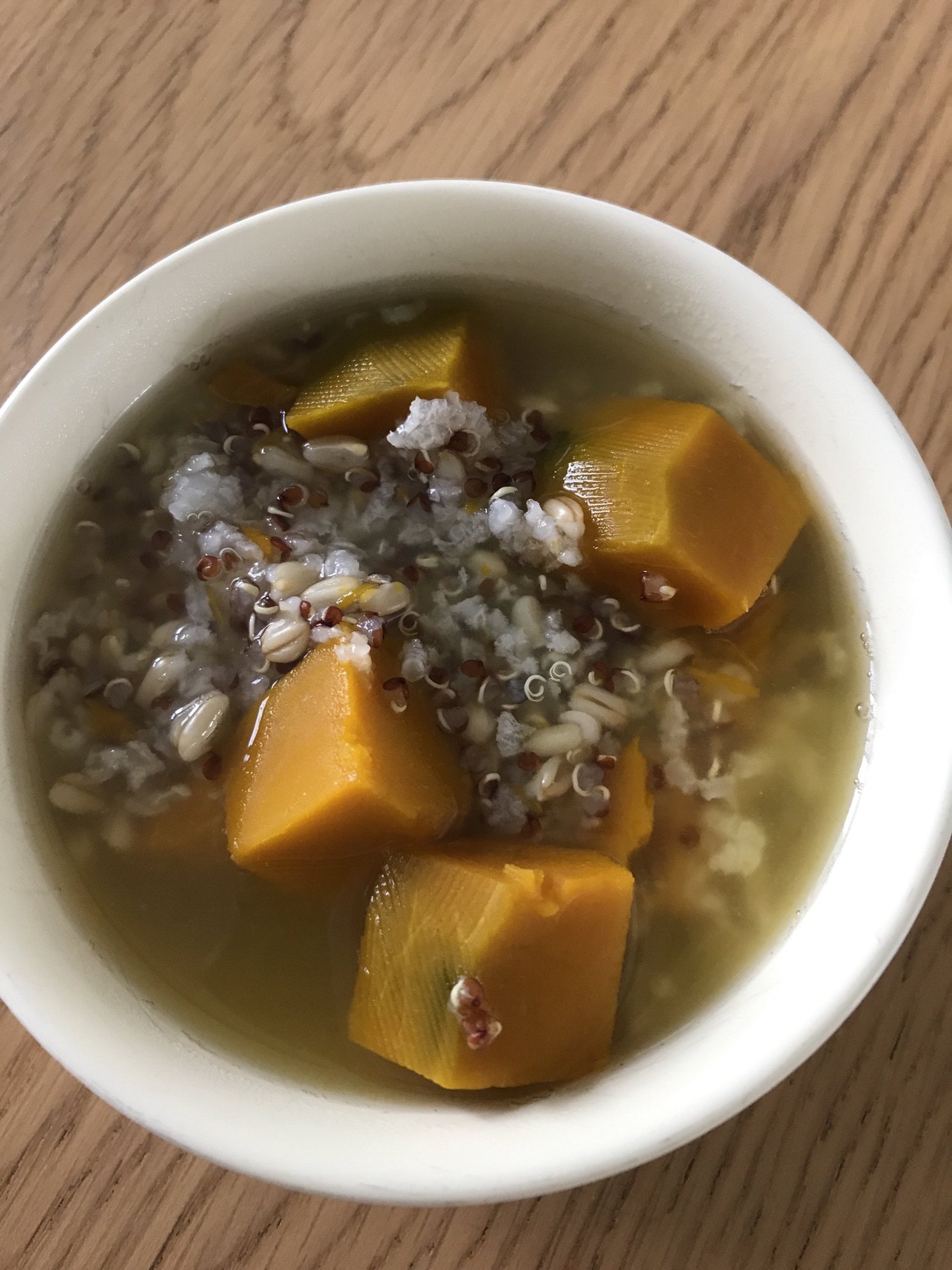 Pumpkin oatmeal and quinoa porridge
