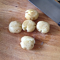 橄榄油香煎小土豆的做法图解3