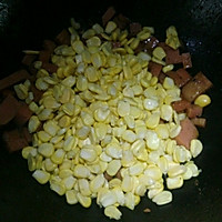 火腿炒玉米粒的做法图解6