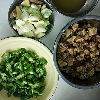 尖椒辣子鸡的做法图解1