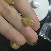 桃胶皂角米美容糖水的做法图解3