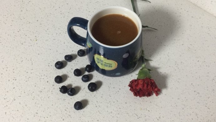 蓝莓排毒果汁+