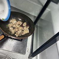 简单易学的黄焖鸡的做法图解3
