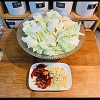 炝莲白-可口家常菜的做法图解1