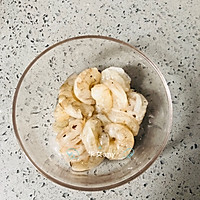 虾仁咖喱炒饭的做法图解1