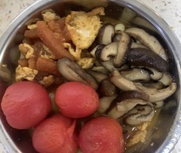 #少盐饮食 轻松生活#中西合璧：复合番茄鸡蛋-蘑菇意粉的做法