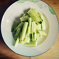 夏日快手凉拌黄瓜洋葱的做法图解2