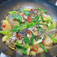 #感恩节为TA做顿饭#热乎乎的萝卜炖鱼头锅子的做法图解7