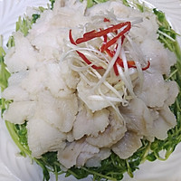 牡丹鱼片——白灼巴沙鱼的做法图解15