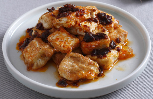 招牌酱淋黄金豆腐