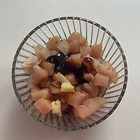 丰富餐桌味｜低卡低脂，夏日必备彩虹鸡胸肉拌面的做法图解5