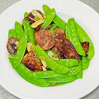 荷兰豆炒腊肠的做法图解6