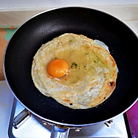 #美食视频挑战赛# 手抓饼做卷，简单又好吃的做法图解4