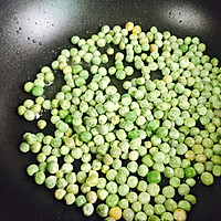 #父亲节，给老爸做道菜#豌豆炒鸡蛋的做法图解10