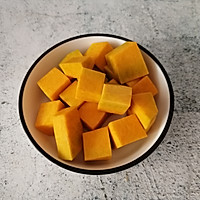 南瓜芡实甜汤的做法图解4