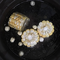 毛薯山药玉米莲子薏仁汤的做法图解3