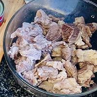酸酸甜甜，汤汁浓郁，一口爆汁的番茄牛腩煲的做法图解4