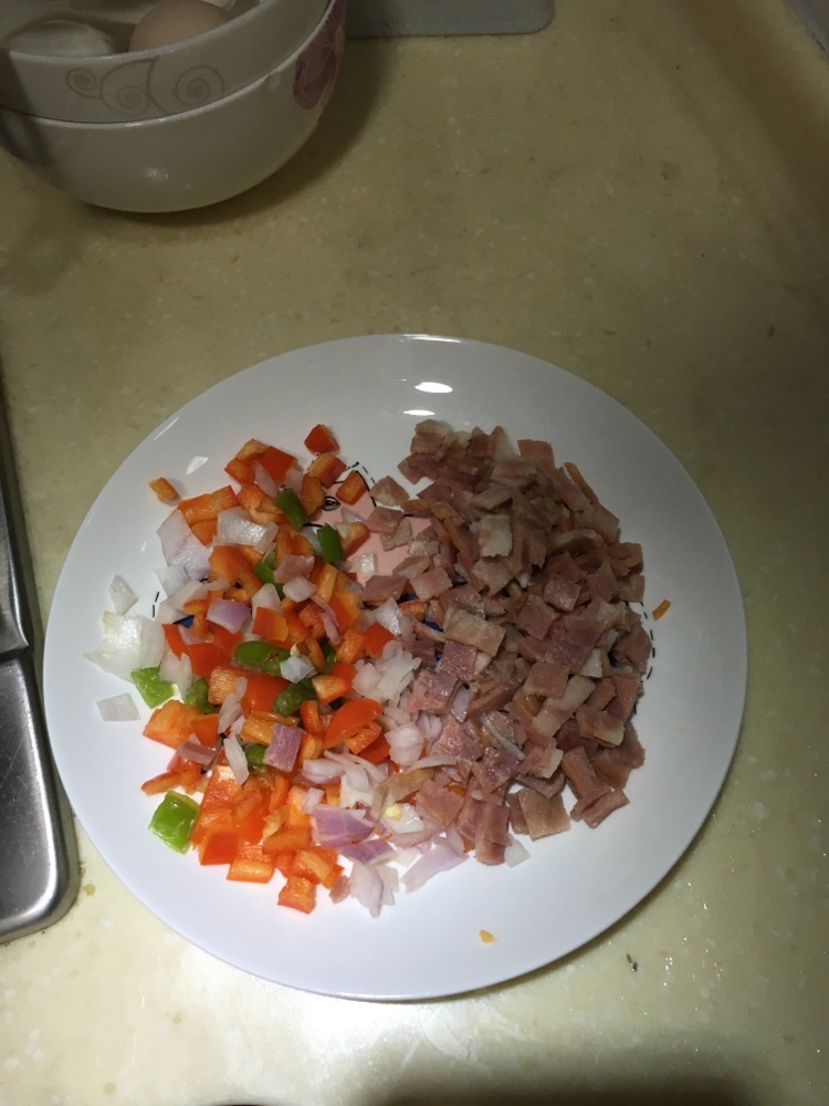 美味蛋包饭的做法图解1