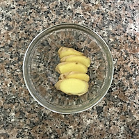 客家小吃 盐焗鸡爪的做法图解1