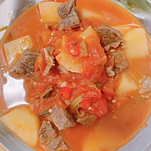 西红柿土豆炖牛腩