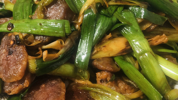 自制蒜苗炒腊肠