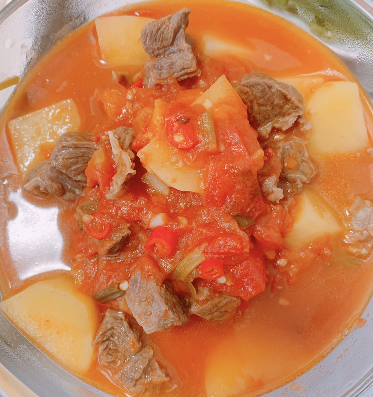 西红柿土豆炖牛腩的做法
