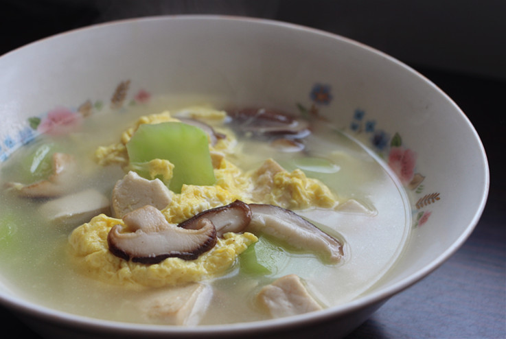 香菇莴苣豆腐汤莴笋蛋汤——微量元素优质蛋白质备孕/孕妇营养汤的做法