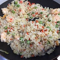 黄金海鲜炒饭的做法图解6