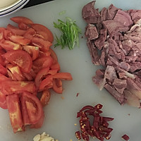 西红柿烧牛肉的做法图解1
