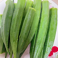 白灼秋葵的做法图解1