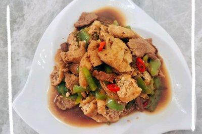 油豆腐青椒炒肉片