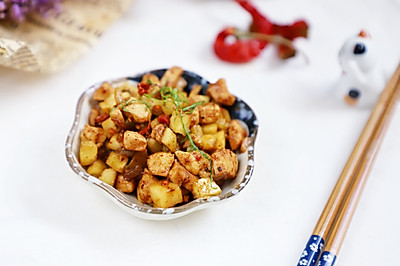 吃肉也减肥：香辣黄瓜鸡丁，家常快手减肥菜