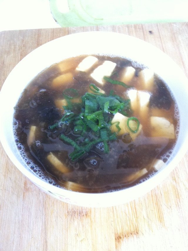 虾米紫菜豆腐汤的做法