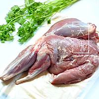 月子菜-羊肉杞子龙须面#博世红钻家厨#的做法图解1
