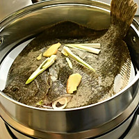 招财进宝清蒸多宝鱼的做法图解4