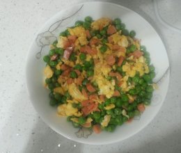 鸡蛋火腿炒豌豆的做法
