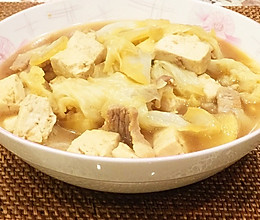 大白菜五花肉炖豆腐的做法