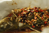 豆豉蒜蓉焗黄骨鱼的做法