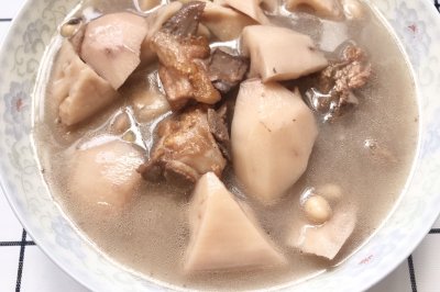 莲藕眉豆排骨汤