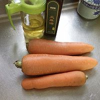  蚝油闷胡萝卜---减肥菜的做法图解1