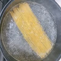 番茄虾仁意面的做法图解7