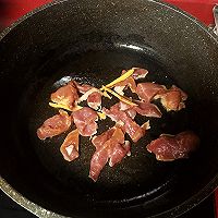 洋葱炒肉的做法图解2