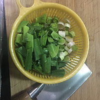 爱心牌大蒜版绿豆面（带鱼腊肉鱼面牛肉丸）的做法图解2