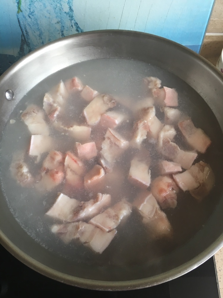红烧肉的做法图解1