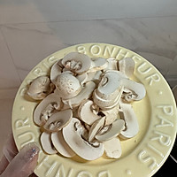 快手小菜 黄油炒口蘑的做法图解1