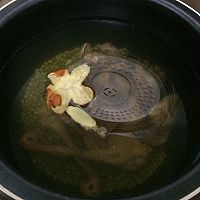 绿豆鸽子汤的做法图解4
