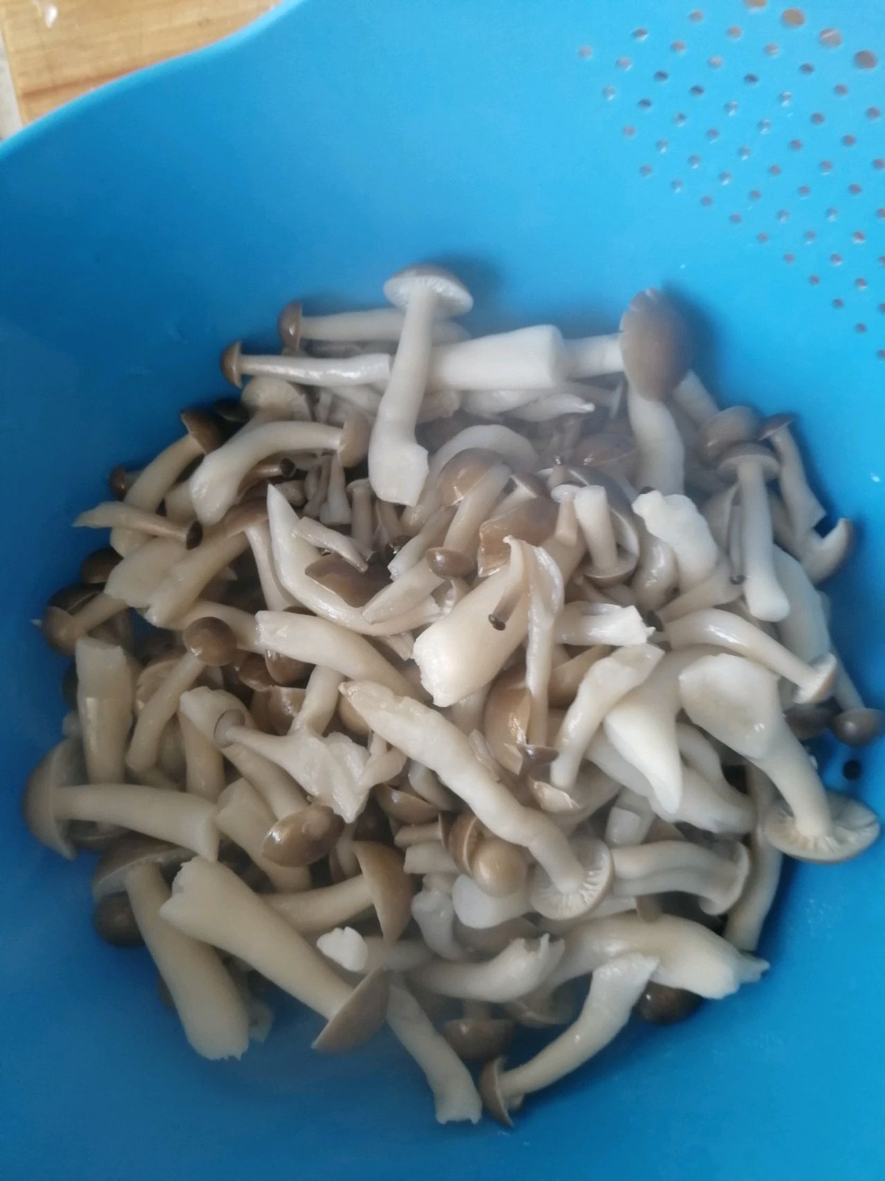 素炒蟹味菇怎么做_素炒蟹味菇的做法_豆果美食