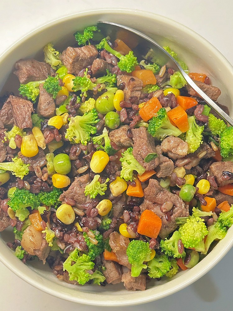 西兰花牛肉粒炒饭的做法