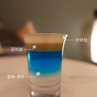 鸡尾酒调制｜永不熄灭的《业火》｜伏特加&百利甜的做法图解2